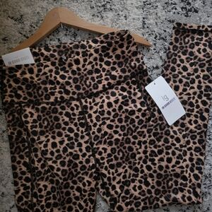 In Good State Leopard Print Active Leggings Womens L Boho Grunge Athlesiure